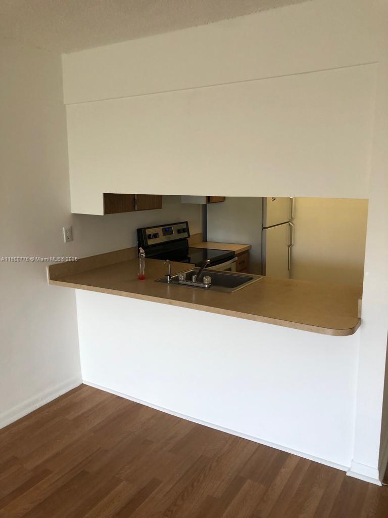 TALL TREES CONDO - Residential