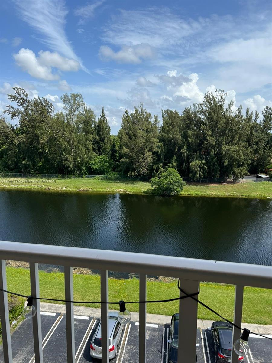 TALL TREES CONDO - Residential