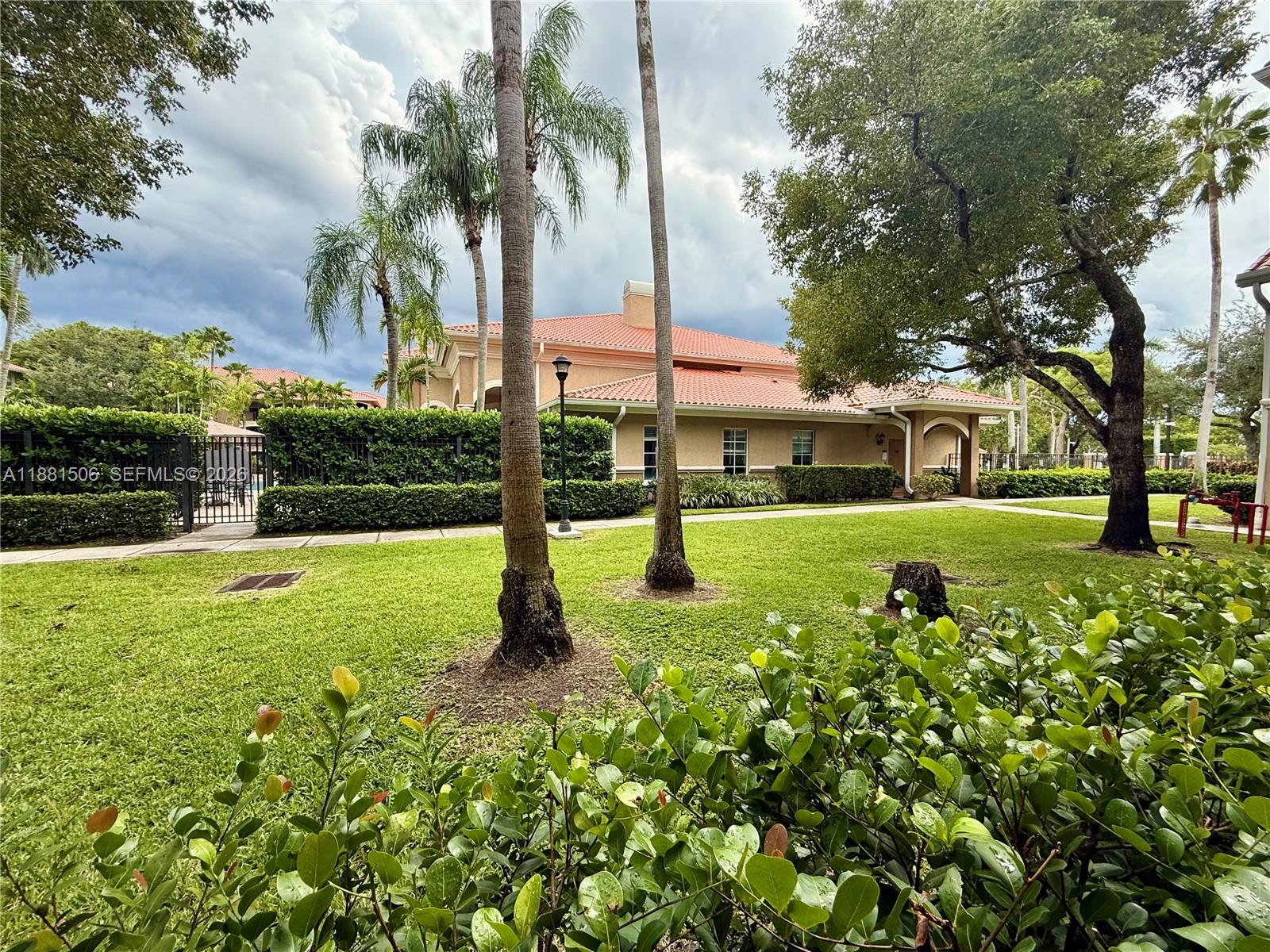 MARQUESA CONDO - Residential