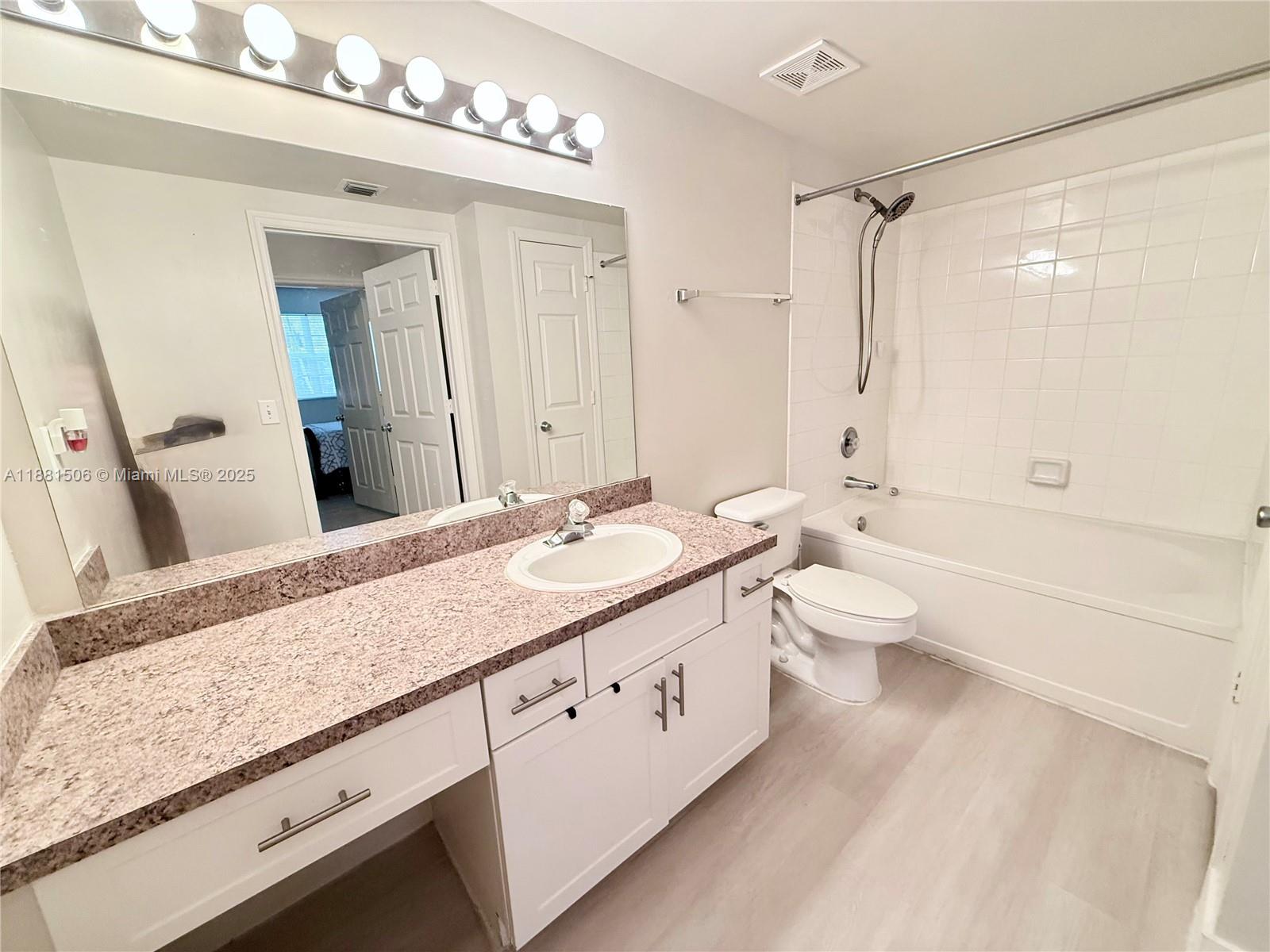 MARQUESA CONDO - Residential