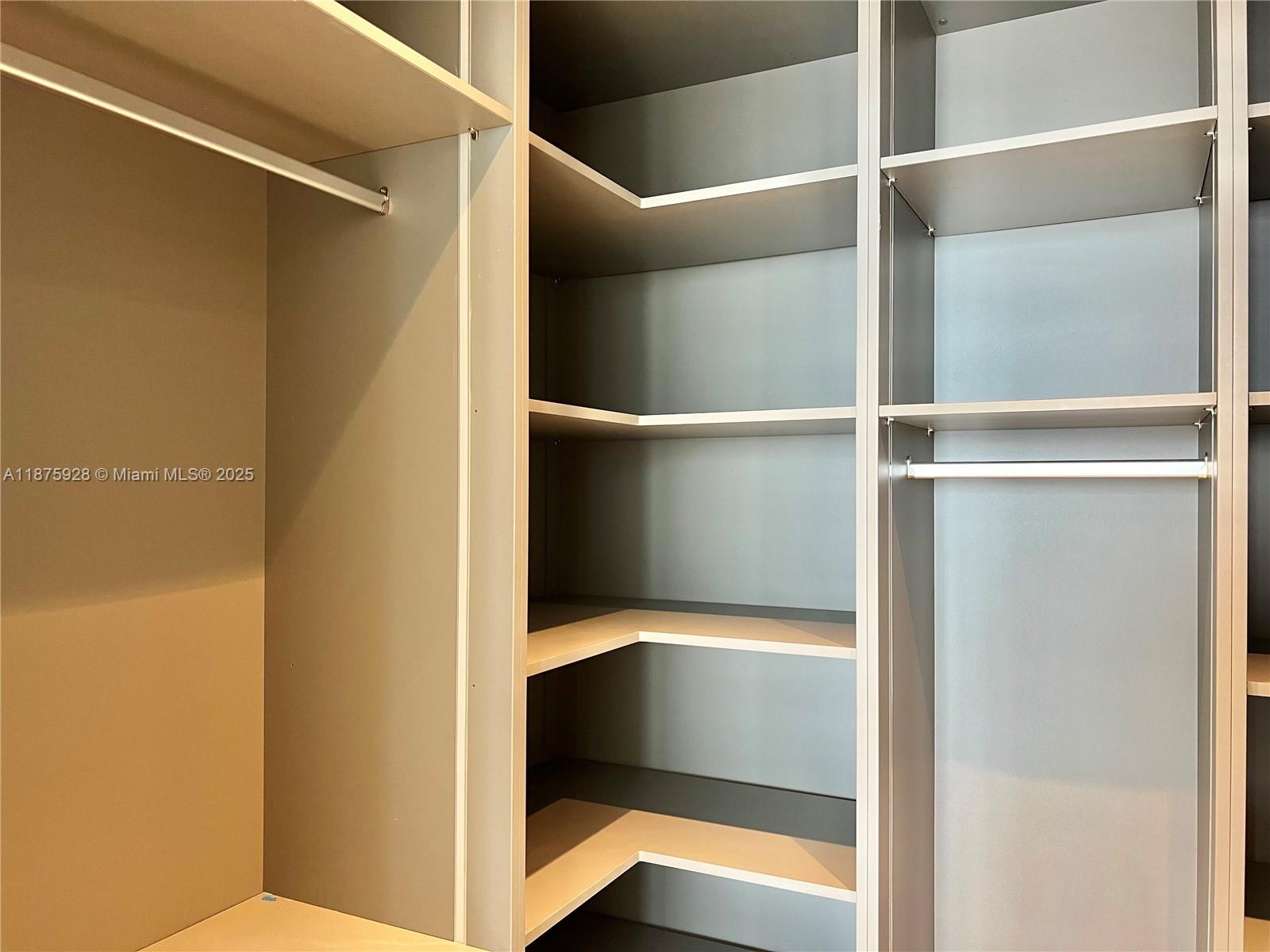 ARIA RESERVE SOUTH - Residential Lease