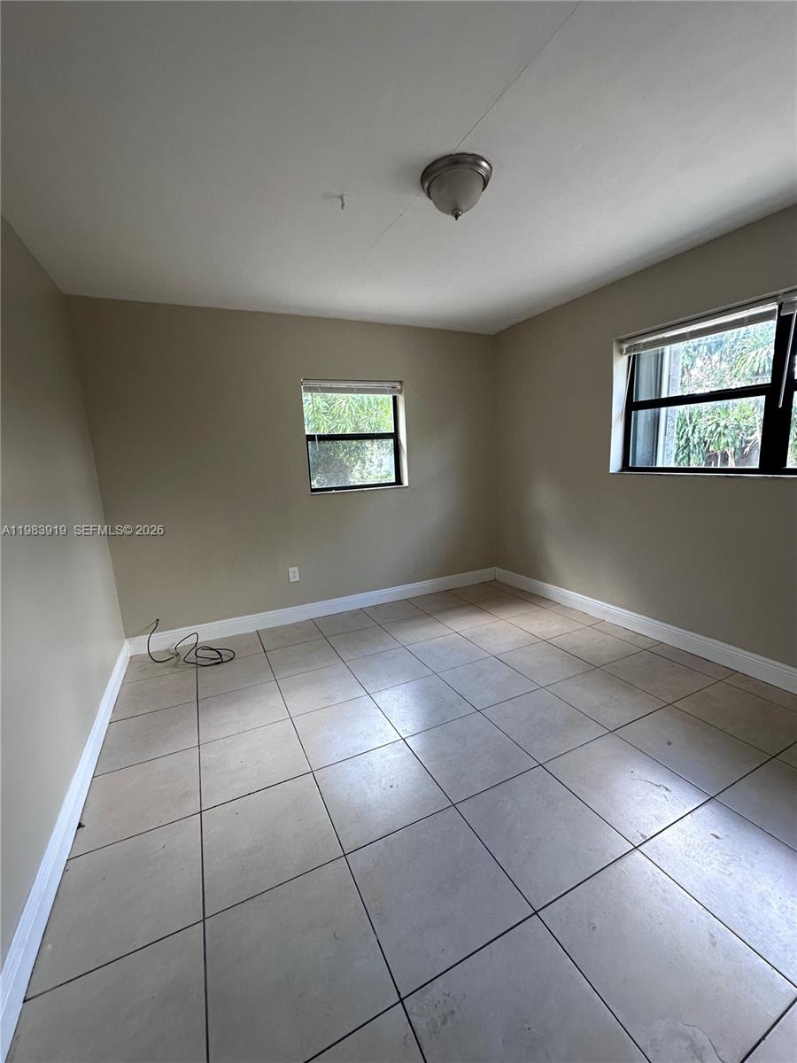 BROWARD MANOR - Residential Lease