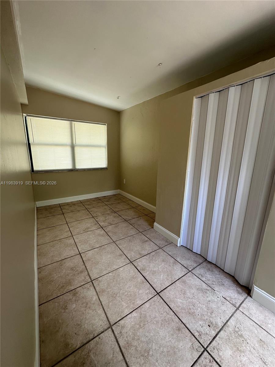 BROWARD MANOR - Residential Lease