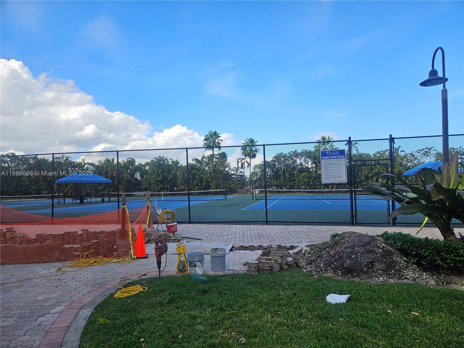 OLYMPUS CONDO PHASE - Residential