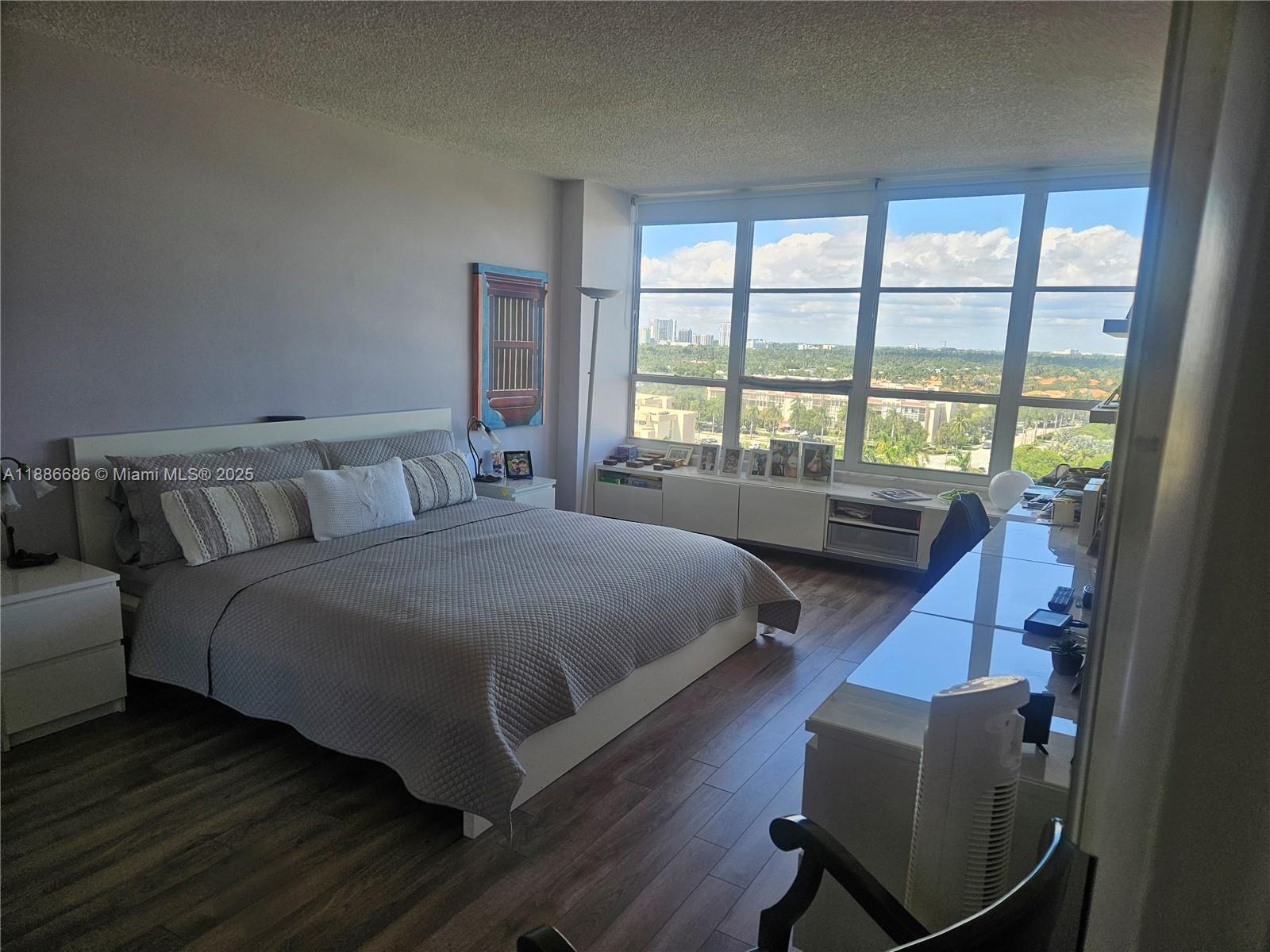 OLYMPUS CONDO PHASE - Residential