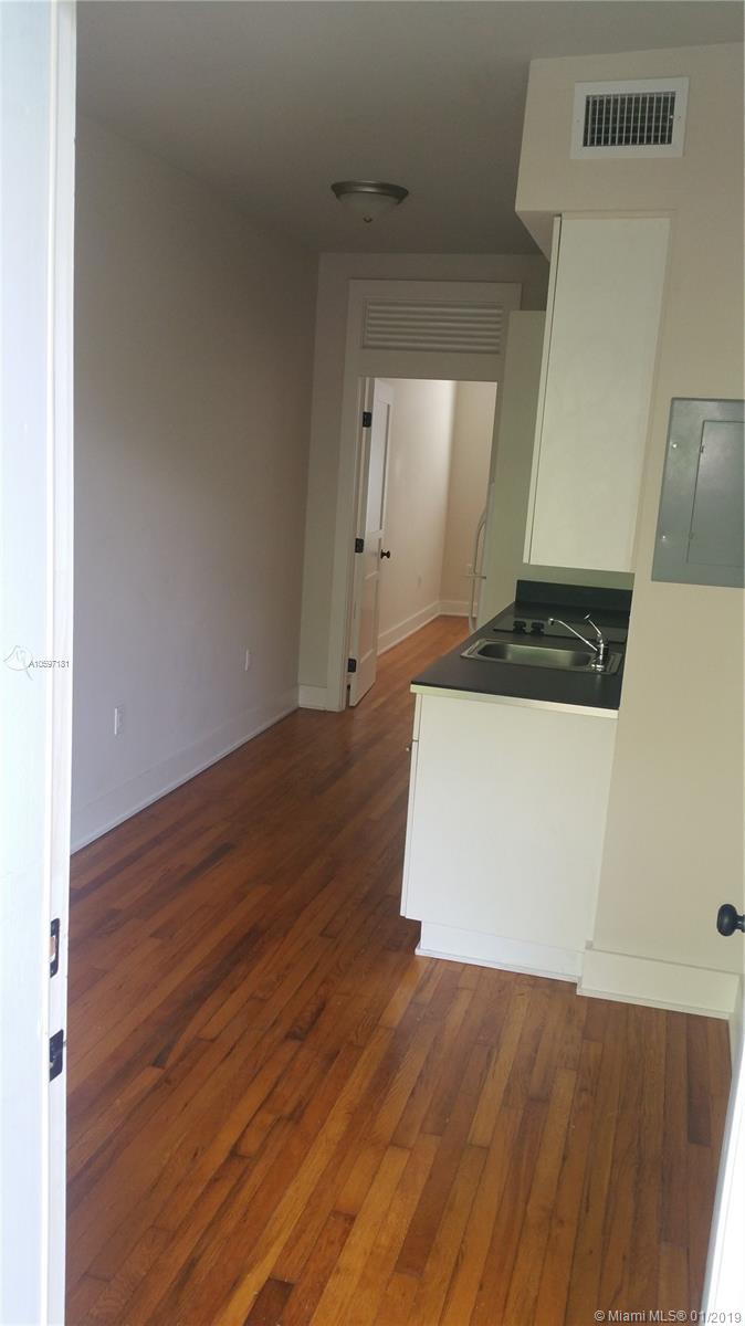 CORAL GABLES FLAGLER STRE - Residential Lease