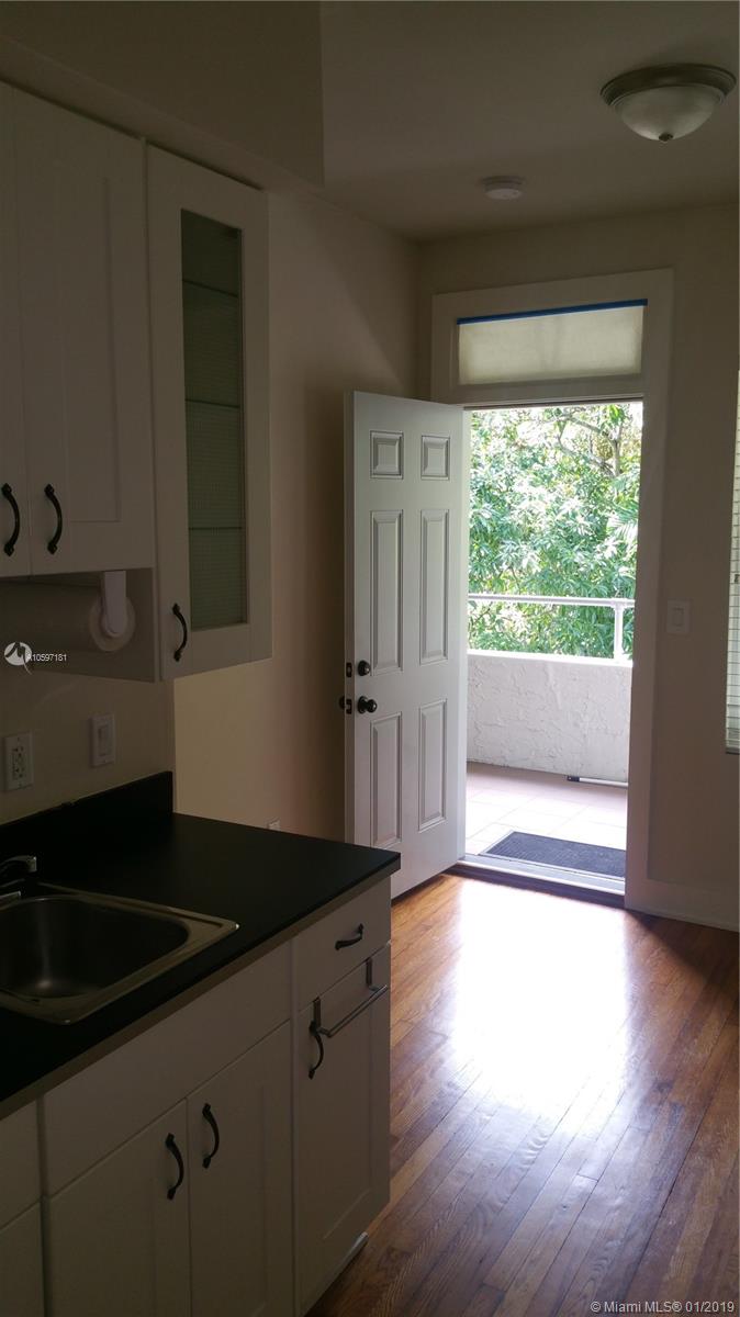 CORAL GABLES FLAGLER STRE - Residential Lease