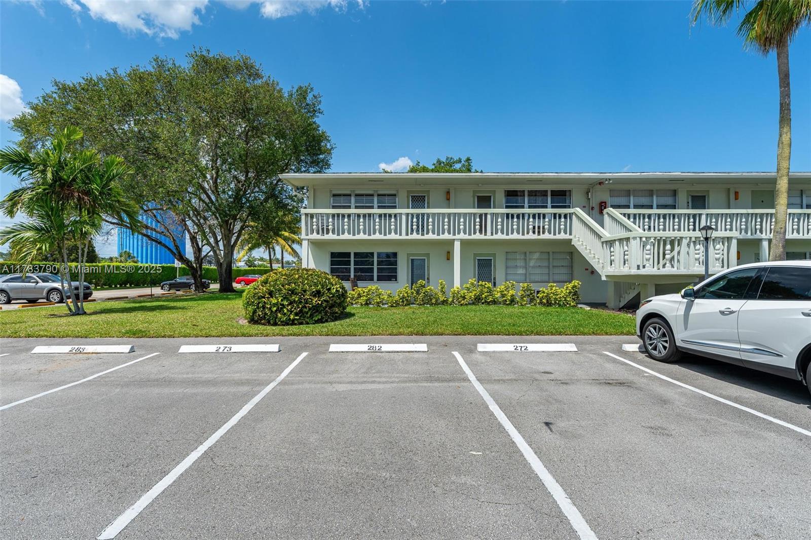 284 Prescott N 284