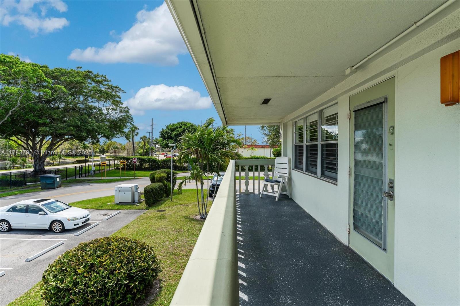 284 Prescott N 284