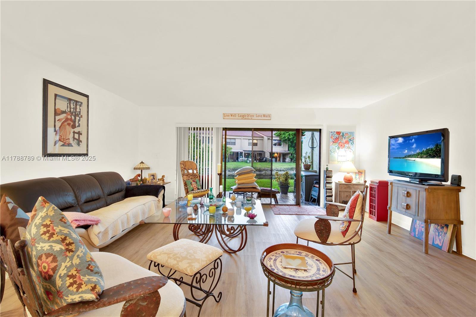 3904 Estepona Ave 8D2