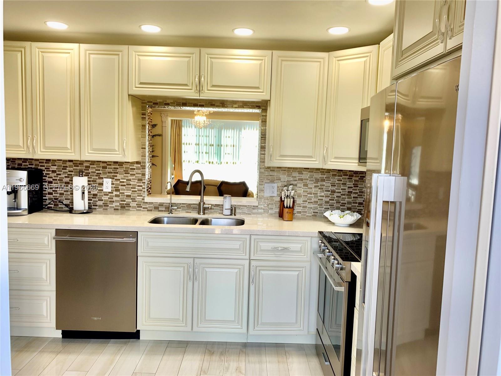 MEADOWBROOK TOWERS CONDO - Residential