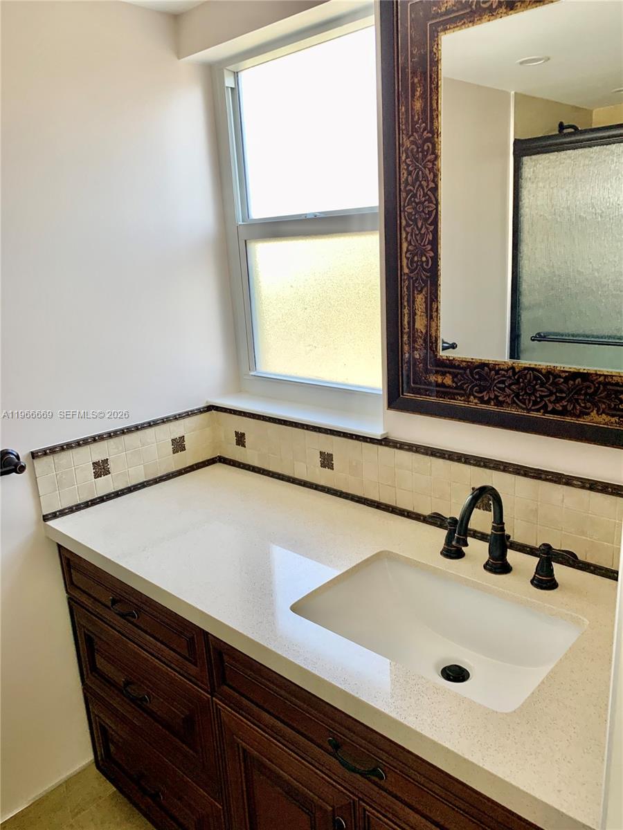 MEADOWBROOK TOWERS CONDO - Residential