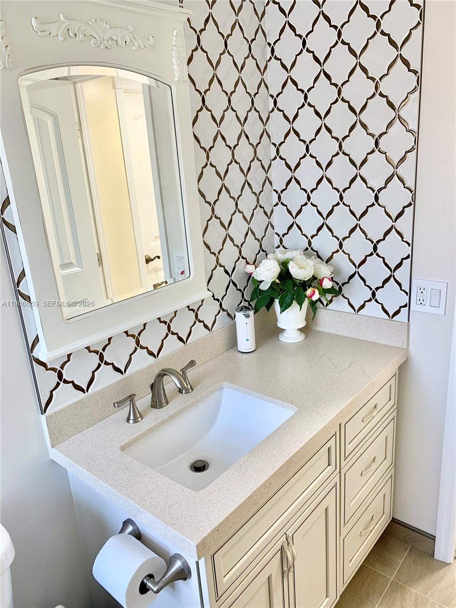 MEADOWBROOK TOWERS CONDO - Residential