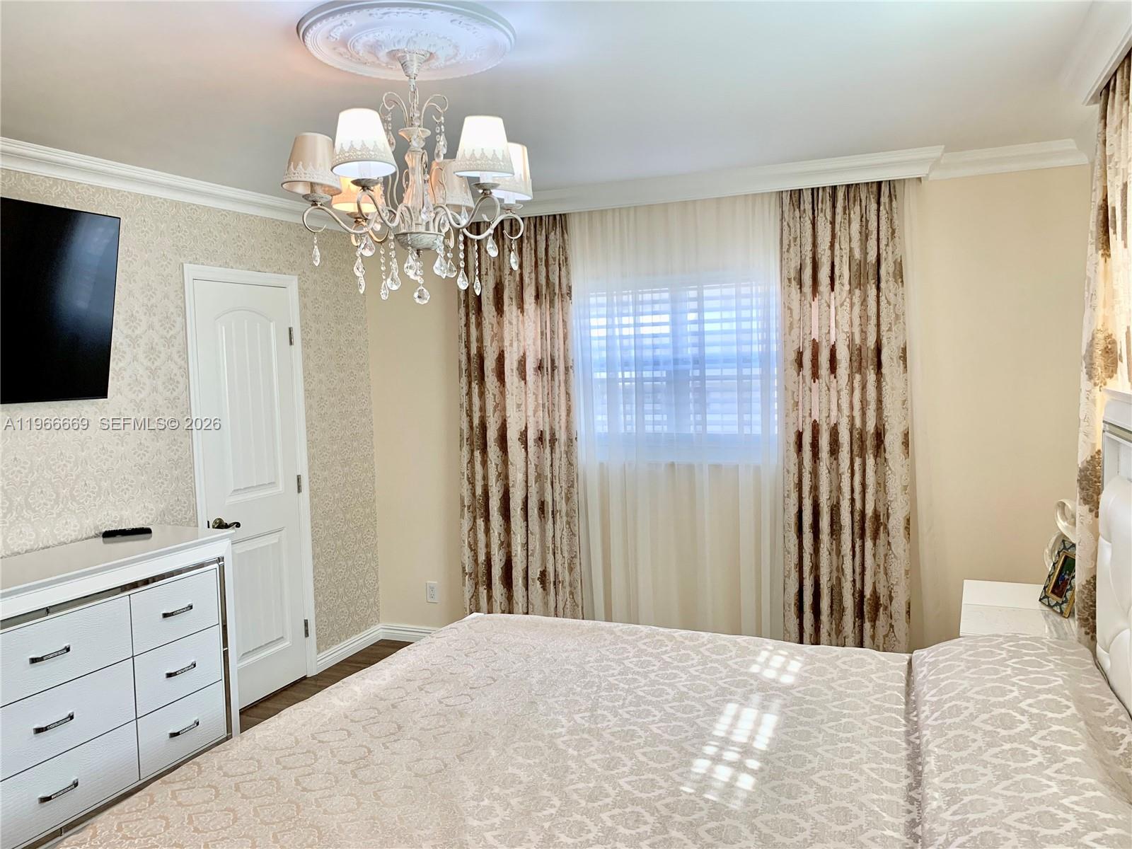 MEADOWBROOK TOWERS CONDO - Residential