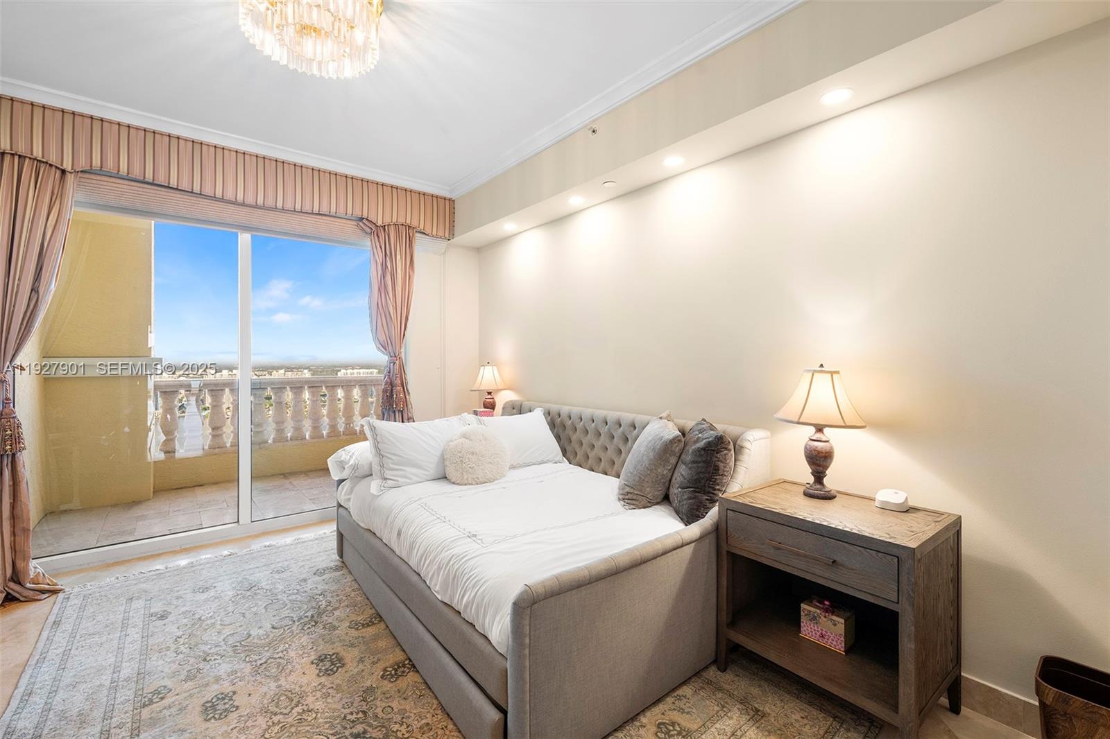 ACQUALINA OCEAN RESIDENCES - Residential