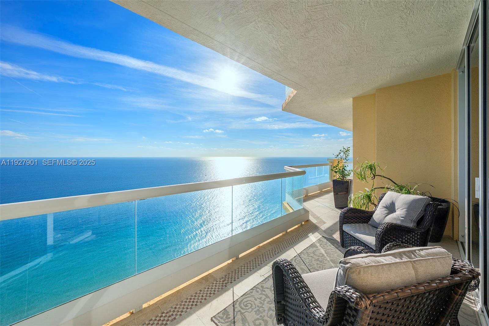 ACQUALINA OCEAN RESIDENCES - Residential