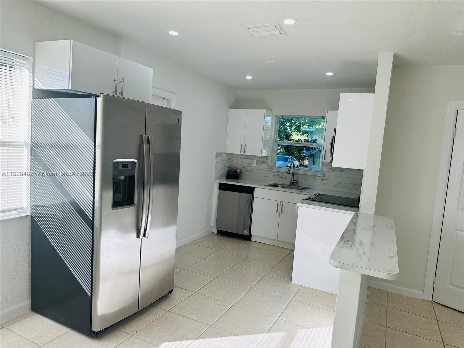 BROWARDALE 2ND ADD AMEN P - Residential