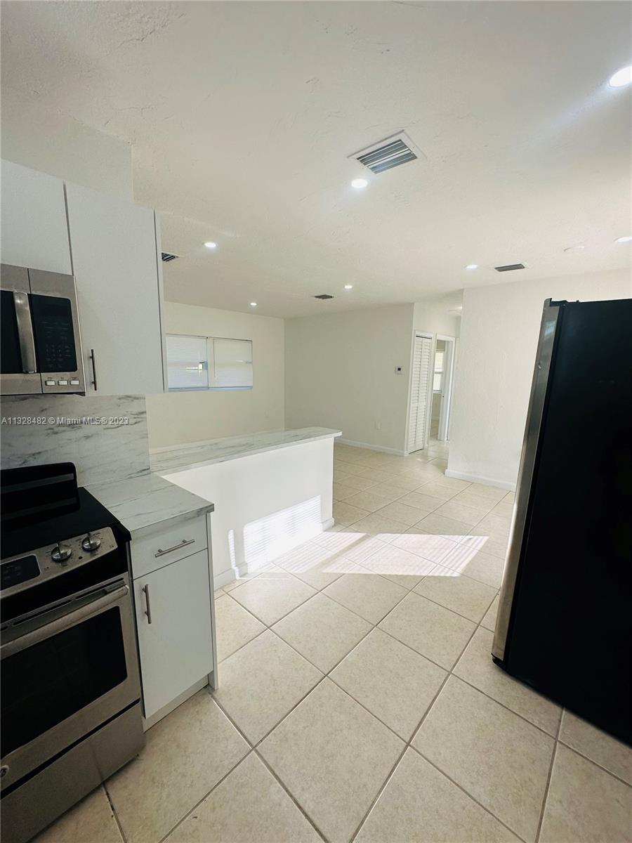 BROWARDALE 2ND ADD AMEN P - Residential