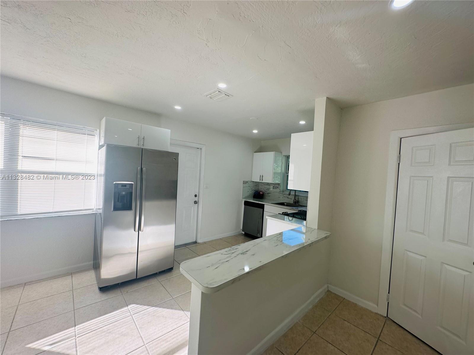 BROWARDALE 2ND ADD AMEN P - Residential