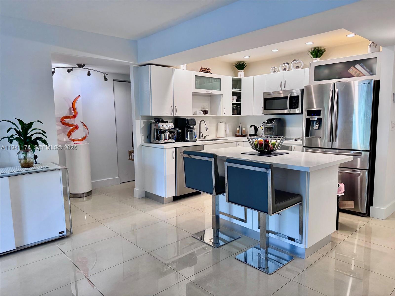 OLYMPUS CONDO PHASE - Residential