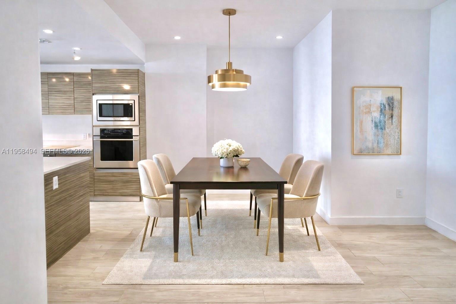 ICON BAY CONDO - Residential