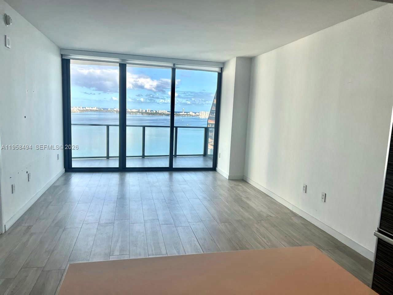 ICON BAY CONDO - Residential