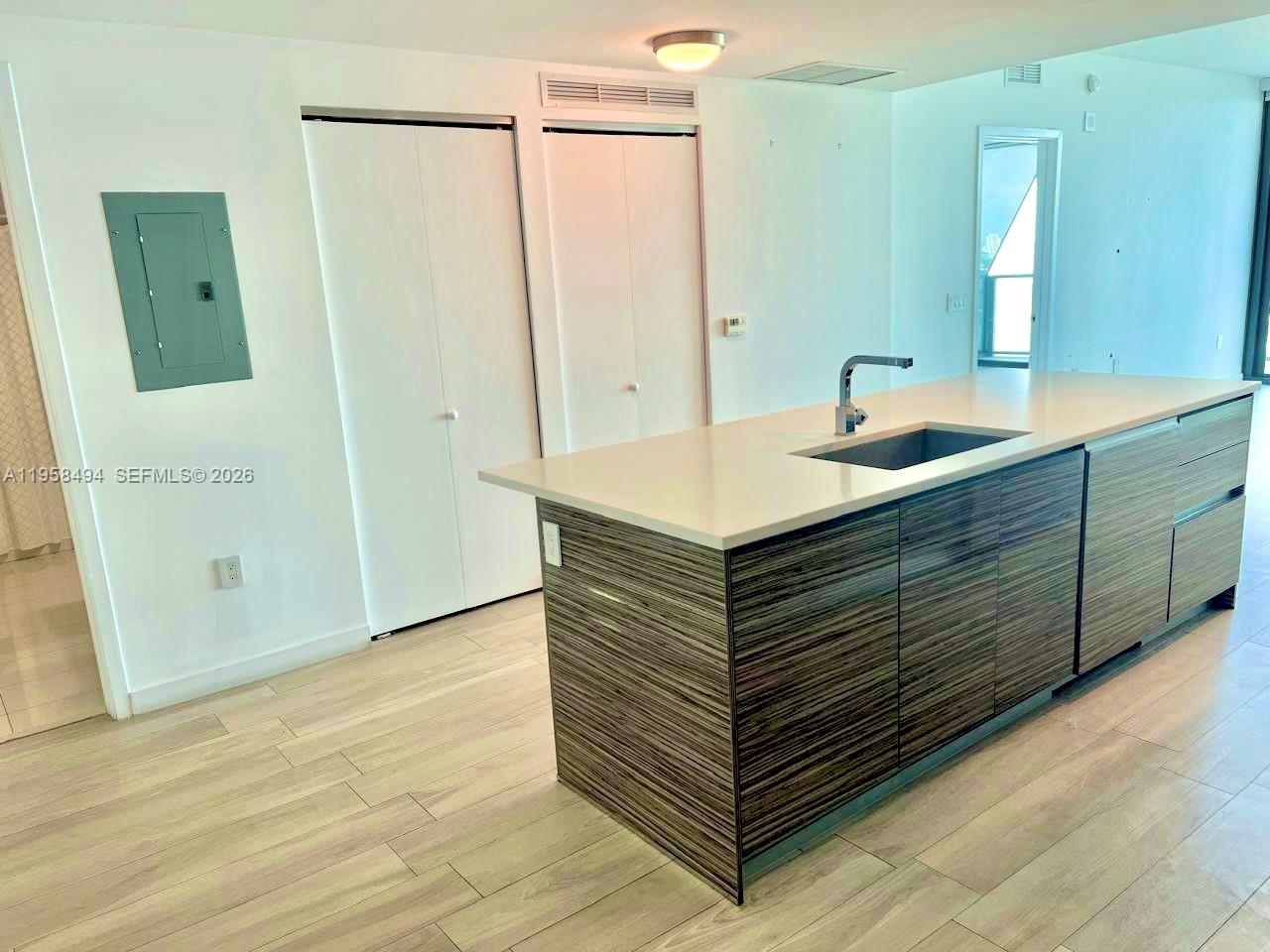 ICON BAY CONDO - Residential