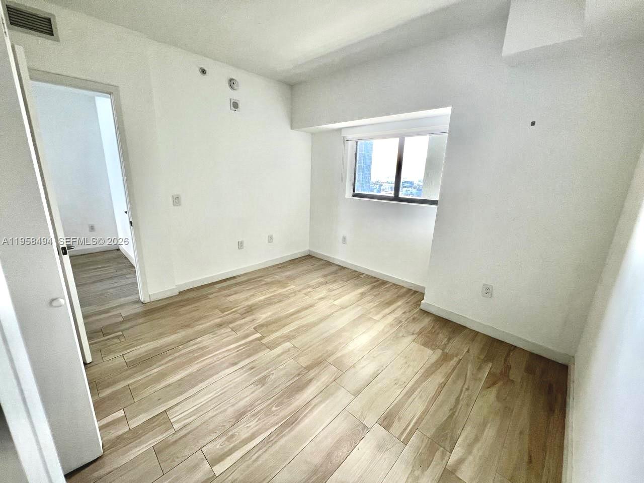 ICON BAY CONDO - Residential