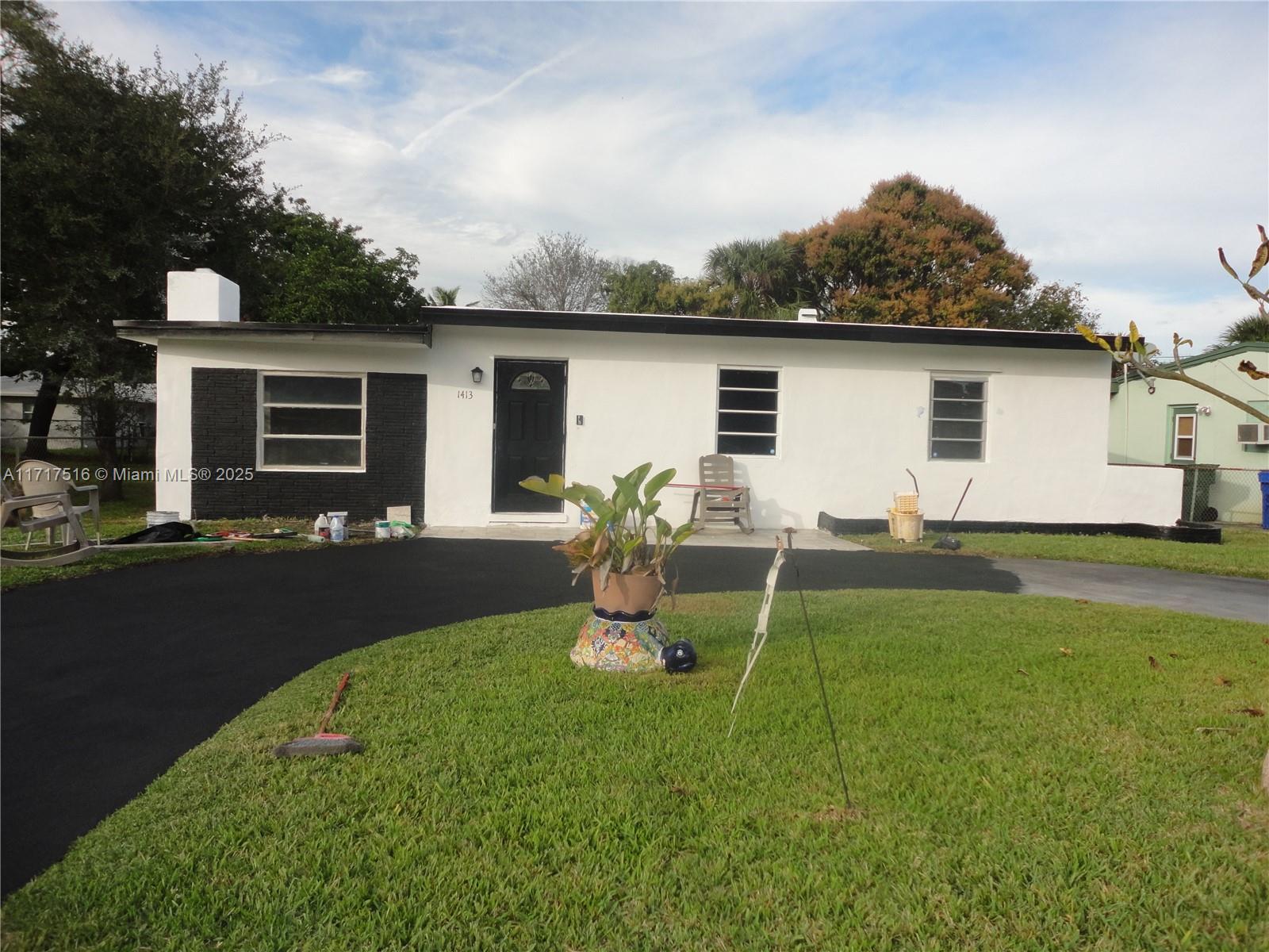 1413 Nw 10th Pl, Fort Lauderdale, Broward County, Florida - 2 Bedrooms  
1 Bathrooms - 