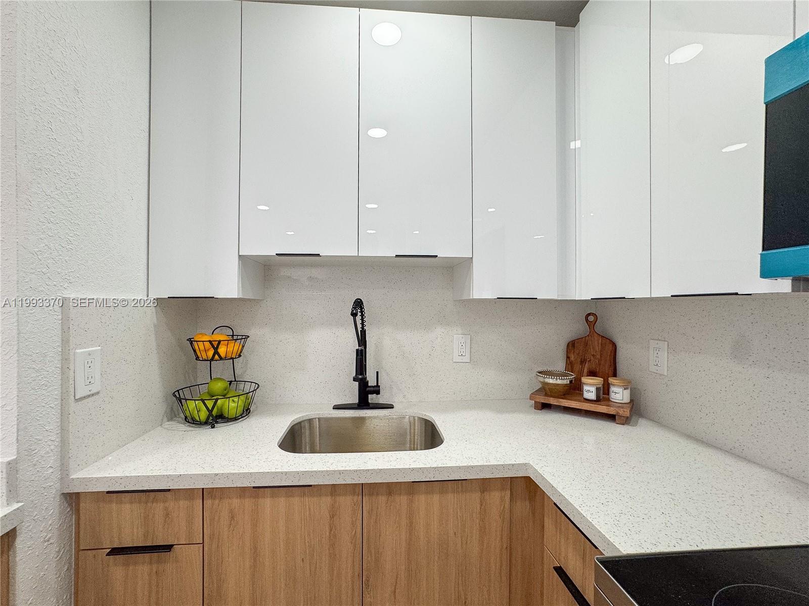 LIBERTY CITY - Residential