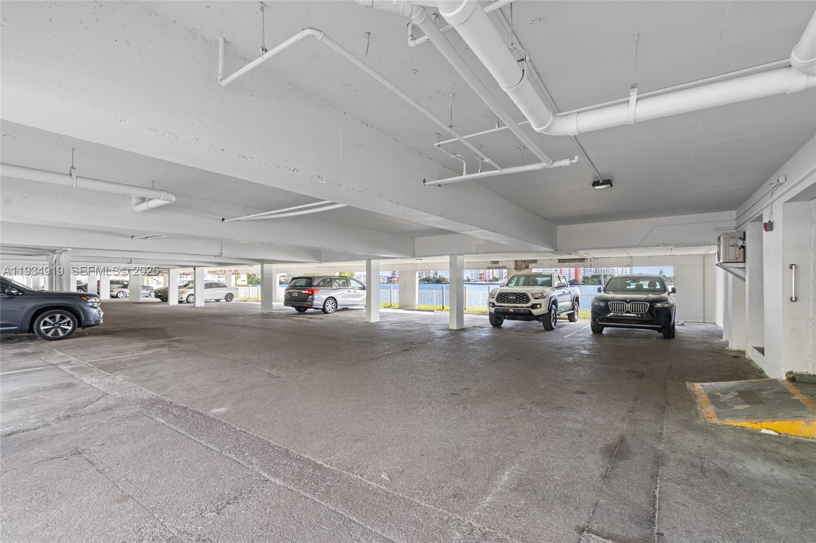 RIVIERA CONDOMINIUM APTS - Residential