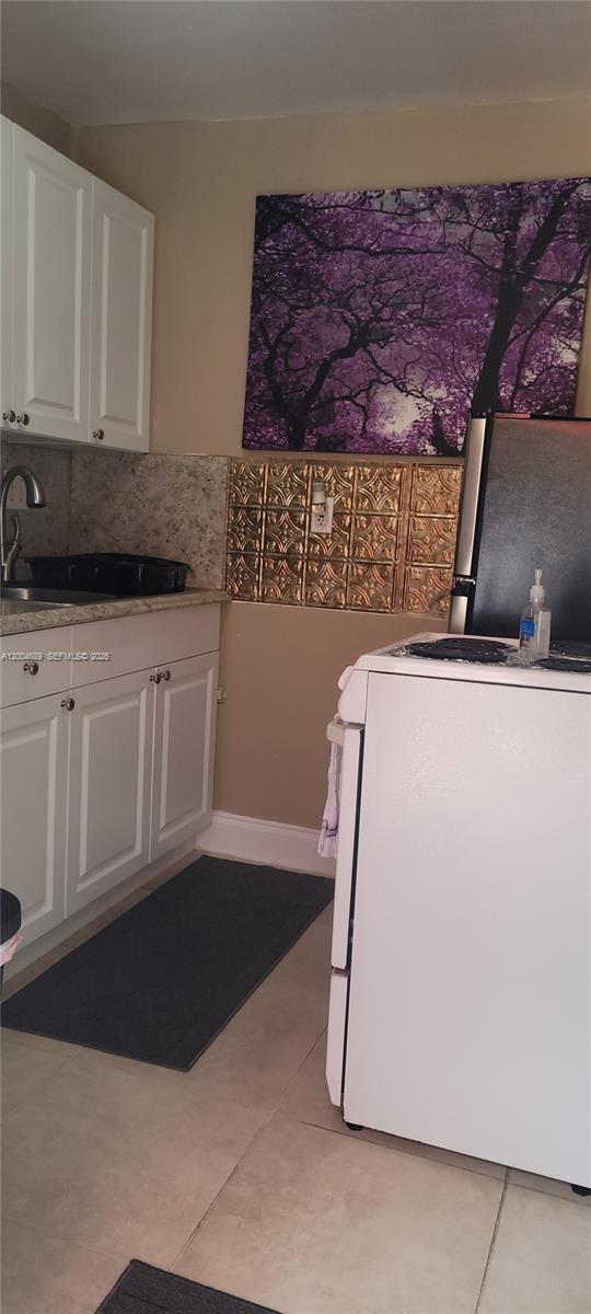TWIN LAKES MANOR SUB - Residential