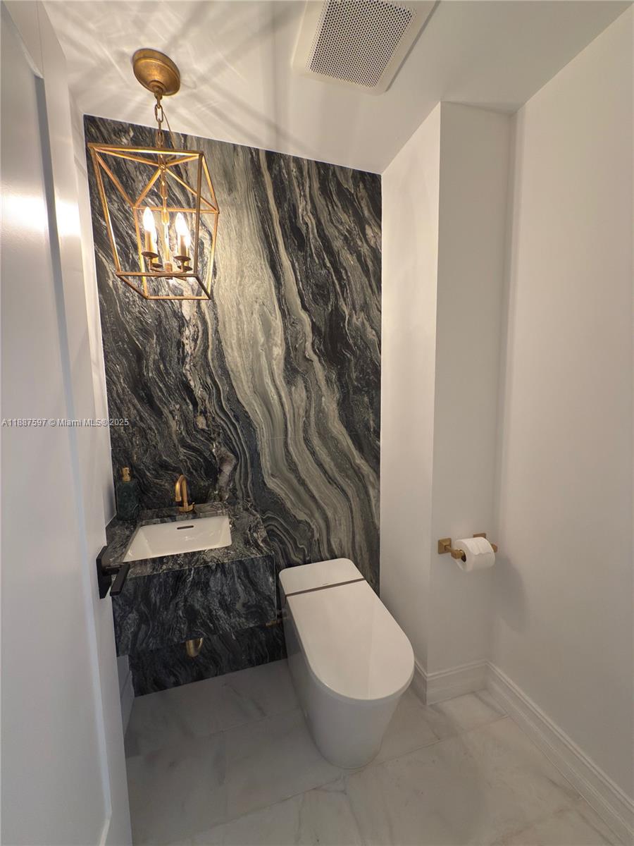 CARROLL WALK CONDO - Residential Lease