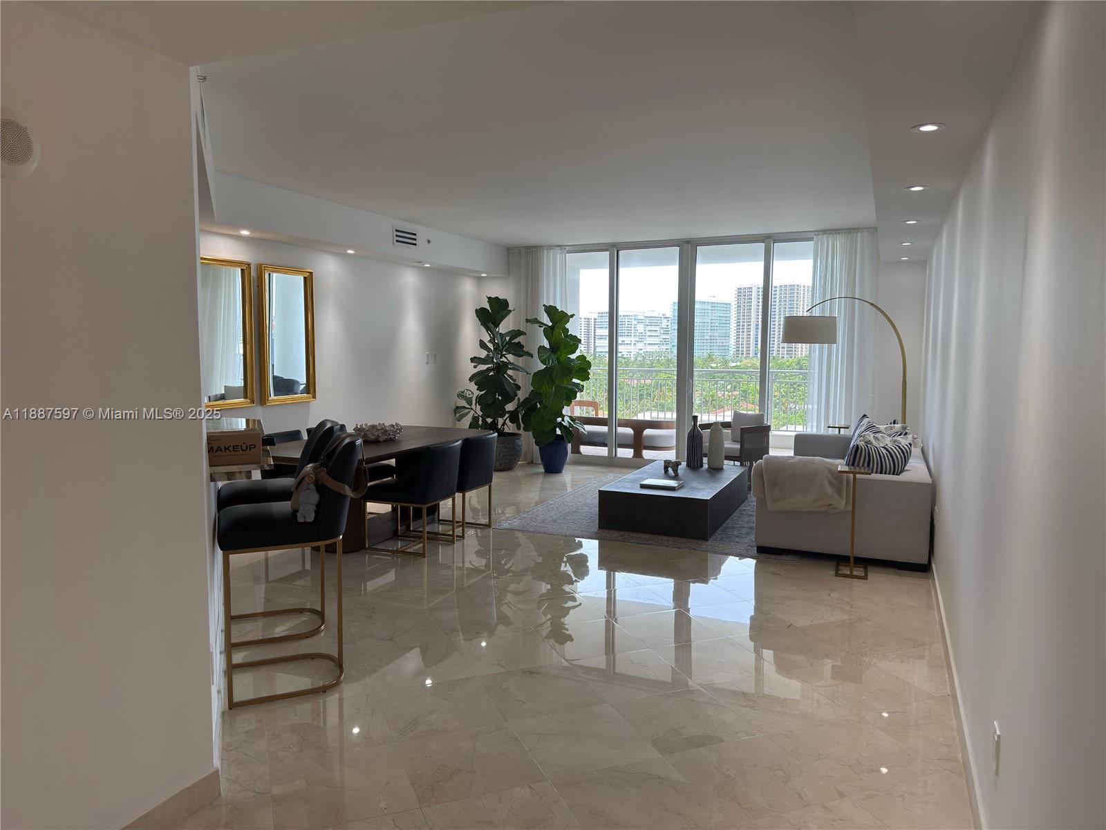 CARROLL WALK CONDO - Residential Lease