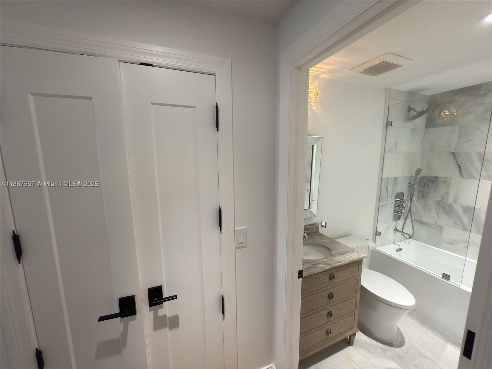 CARROLL WALK CONDO - Residential Lease