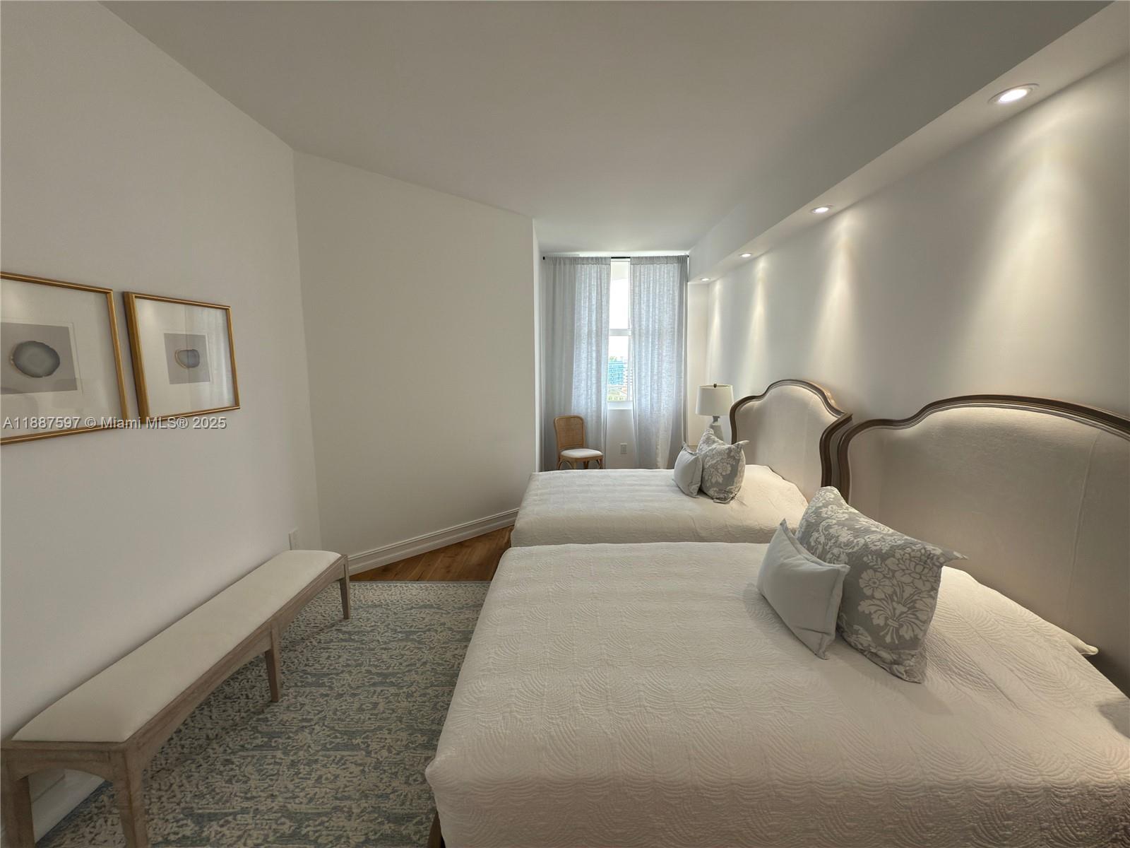 CARROLL WALK CONDO - Residential Lease
