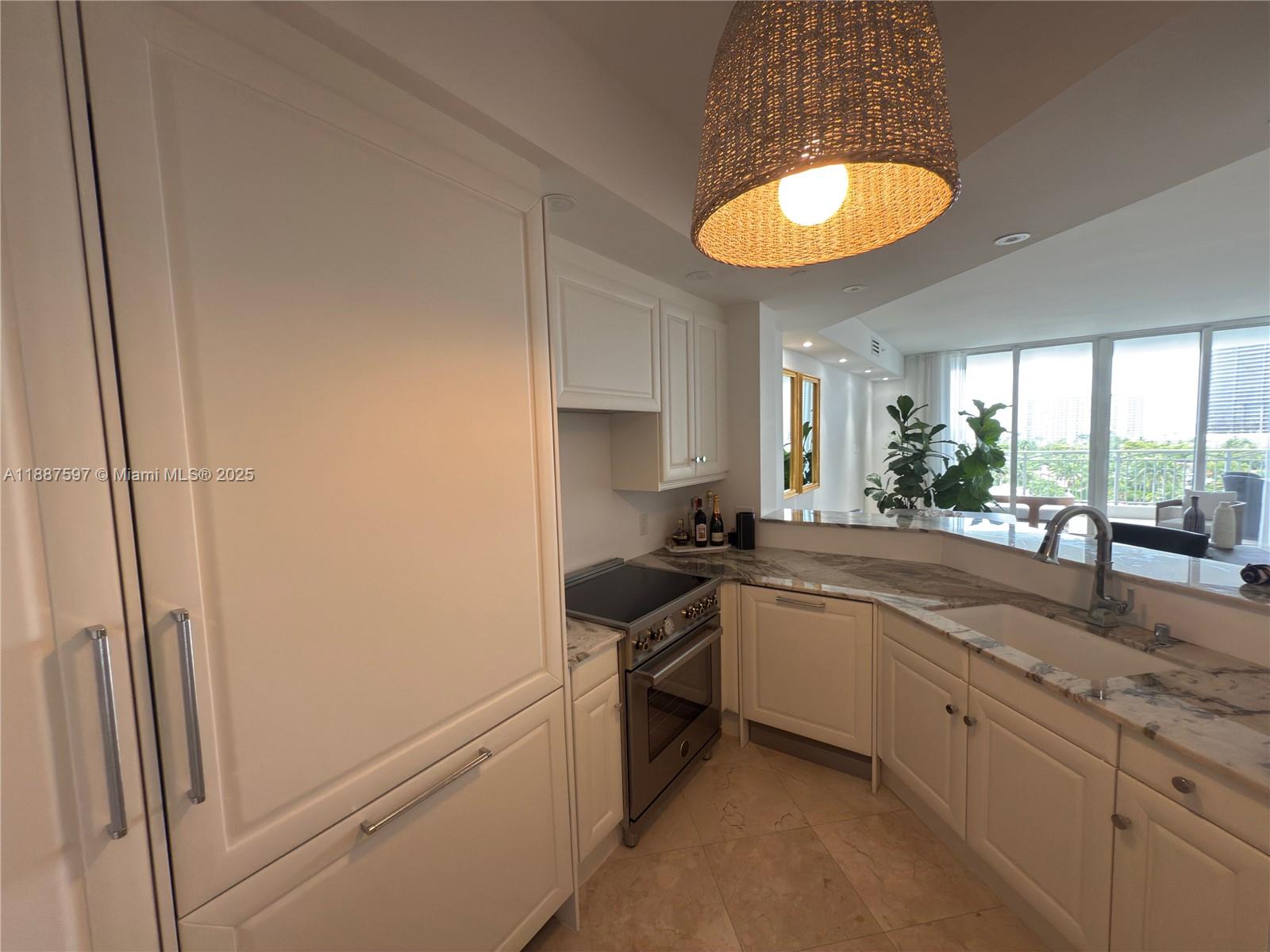 CARROLL WALK CONDO - Residential Lease