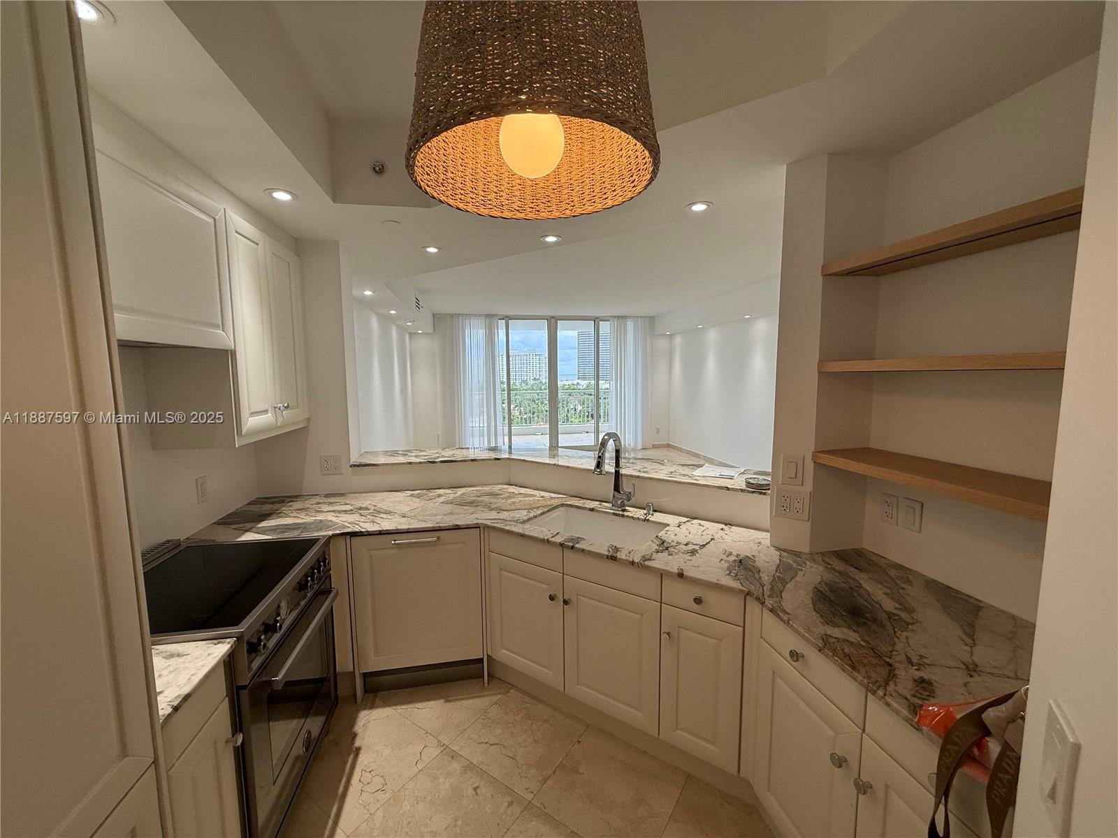 CARROLL WALK CONDO - Residential Lease
