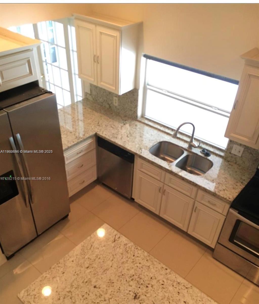 BONAVENTURE LAKES ADD 2 - Residential Lease