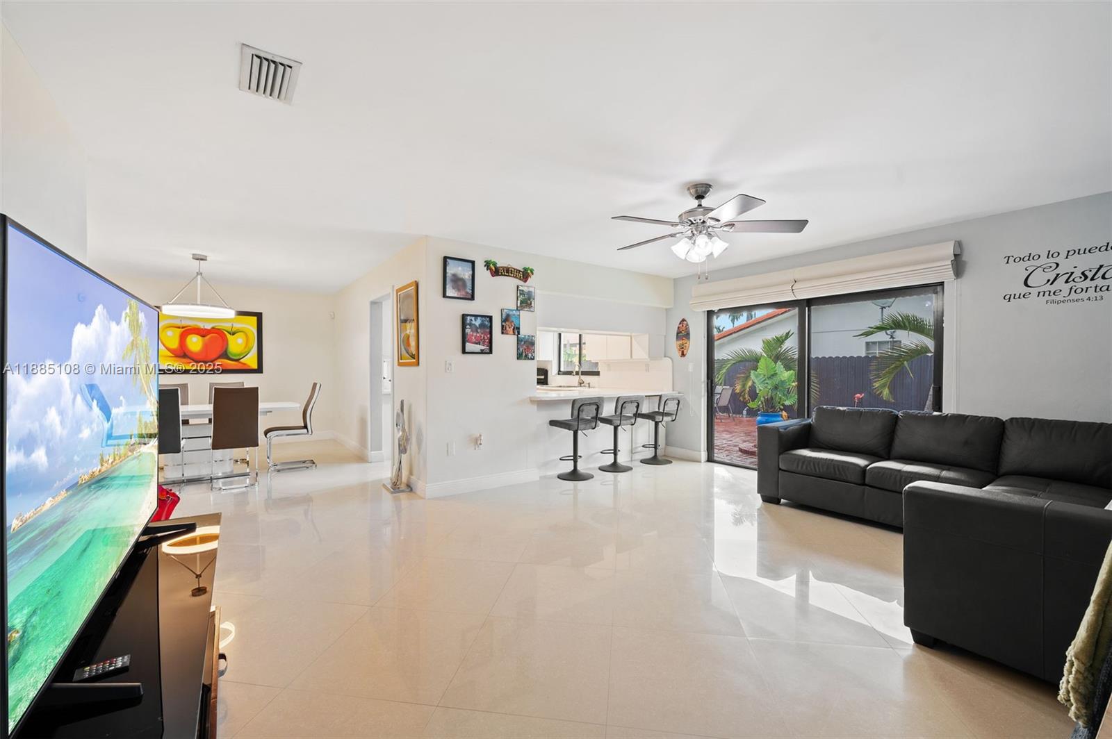 INTERNATIONAL GARDENS SEC - Residential