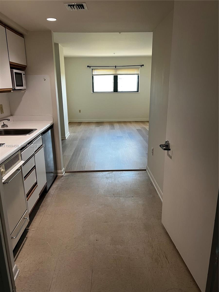 CARVERS SUB - Residential Lease