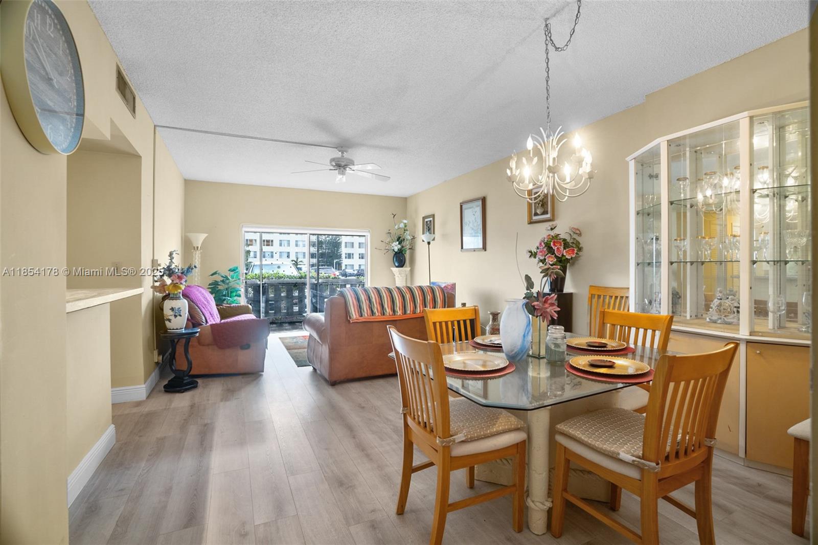 HILLCREST EAST NO 22 COND - Residential