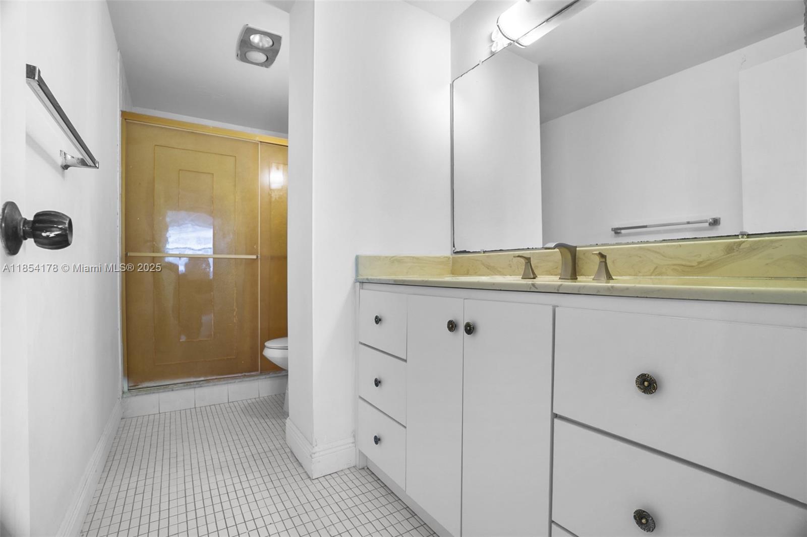 HILLCREST EAST NO 22 COND - Residential