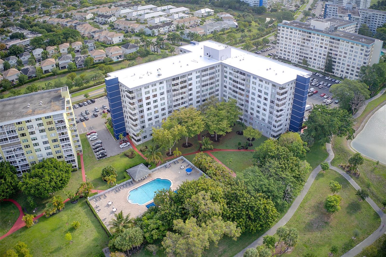 HILLCREST EAST NO 22 COND - Residential