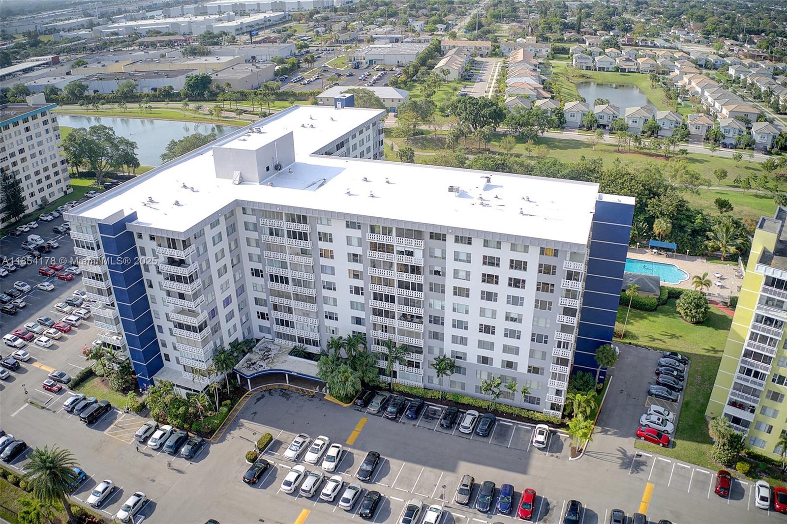 HILLCREST EAST NO 22 COND - Residential