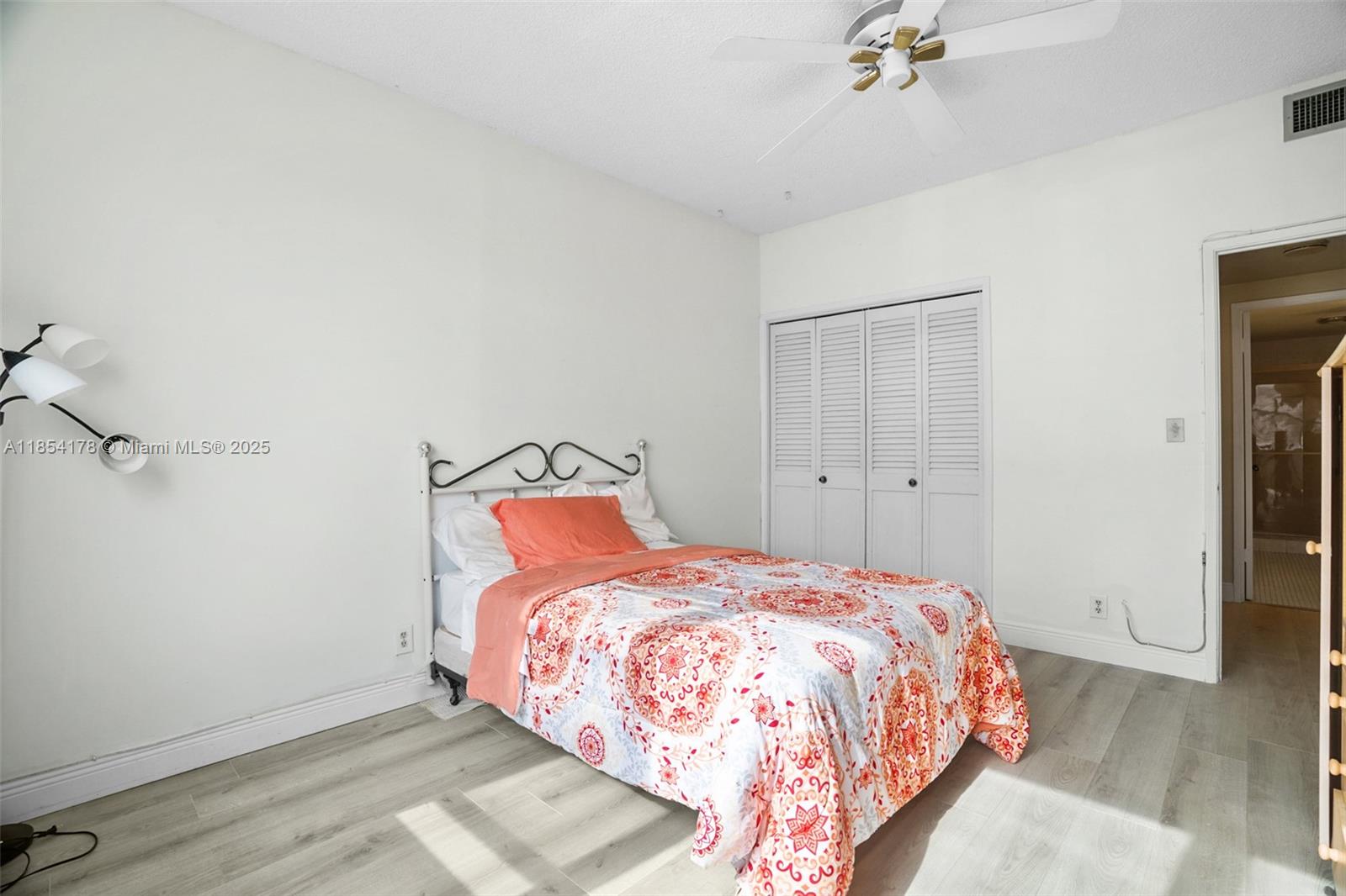 HILLCREST EAST NO 22 COND - Residential