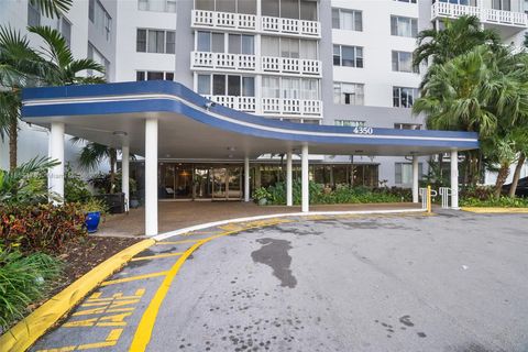 Photo of 4350 Hillcrest Dr #118, Hollywood, FL 33021 (MLS # A11854178)