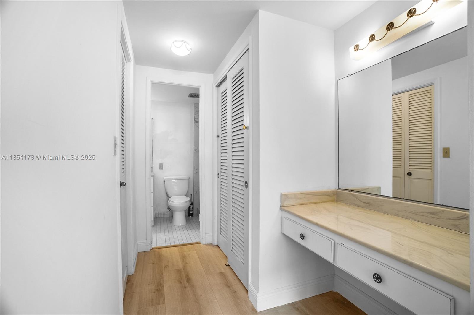 HILLCREST EAST NO 22 COND - Residential