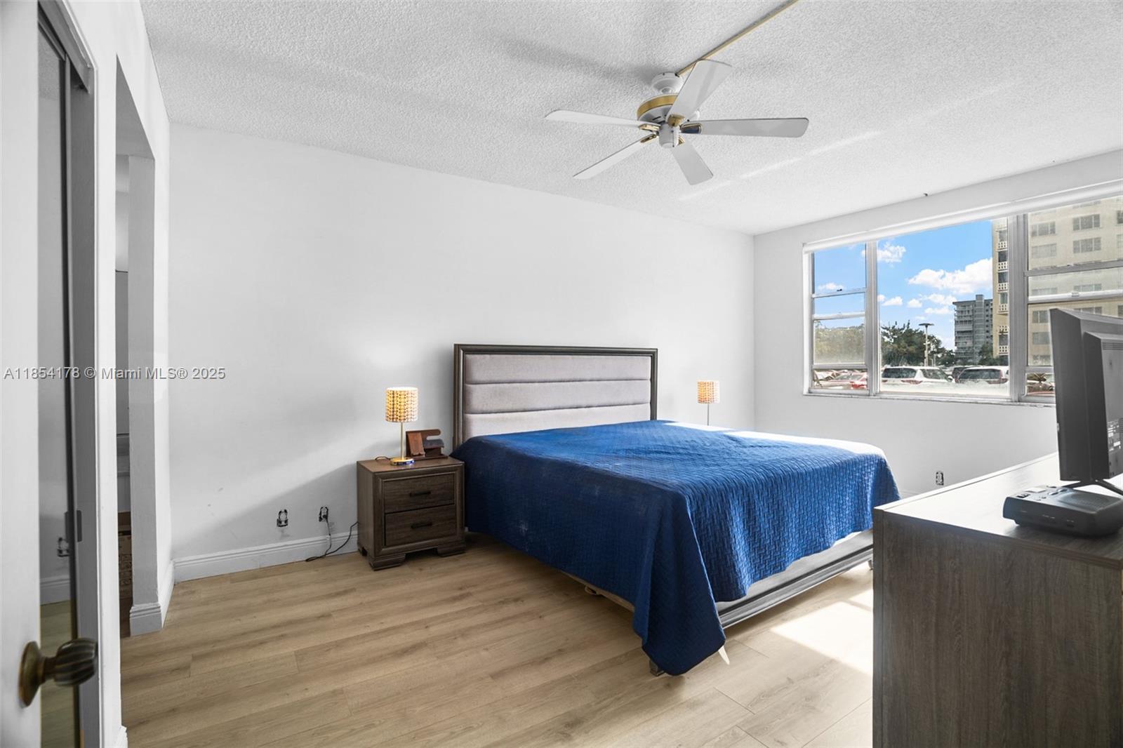 HILLCREST EAST NO 22 COND - Residential