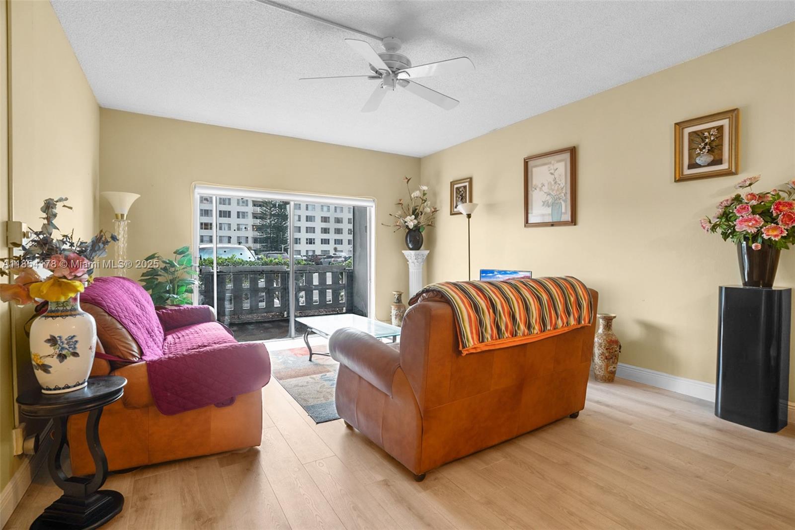 HILLCREST EAST NO 22 COND - Residential